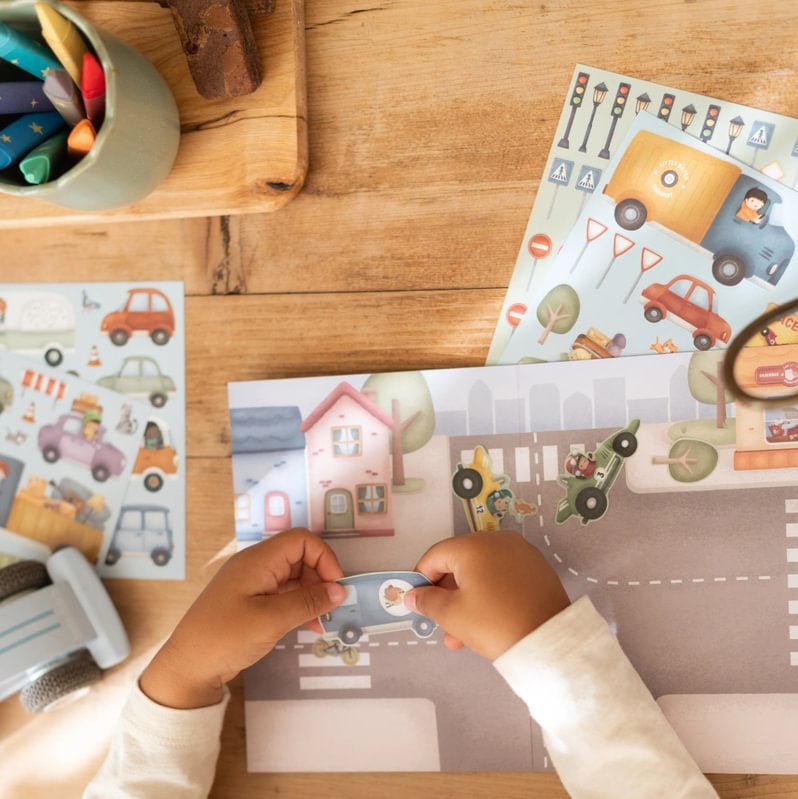 Little Dutch® Knjižica z nalepkami Jim & Friends - PUFFI