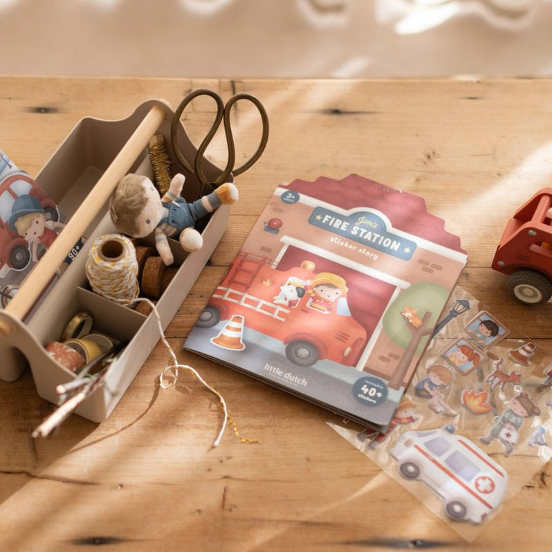 Little Dutch® Knjižica z nalepkami za večkratno uporabo Jim &amp; Friends