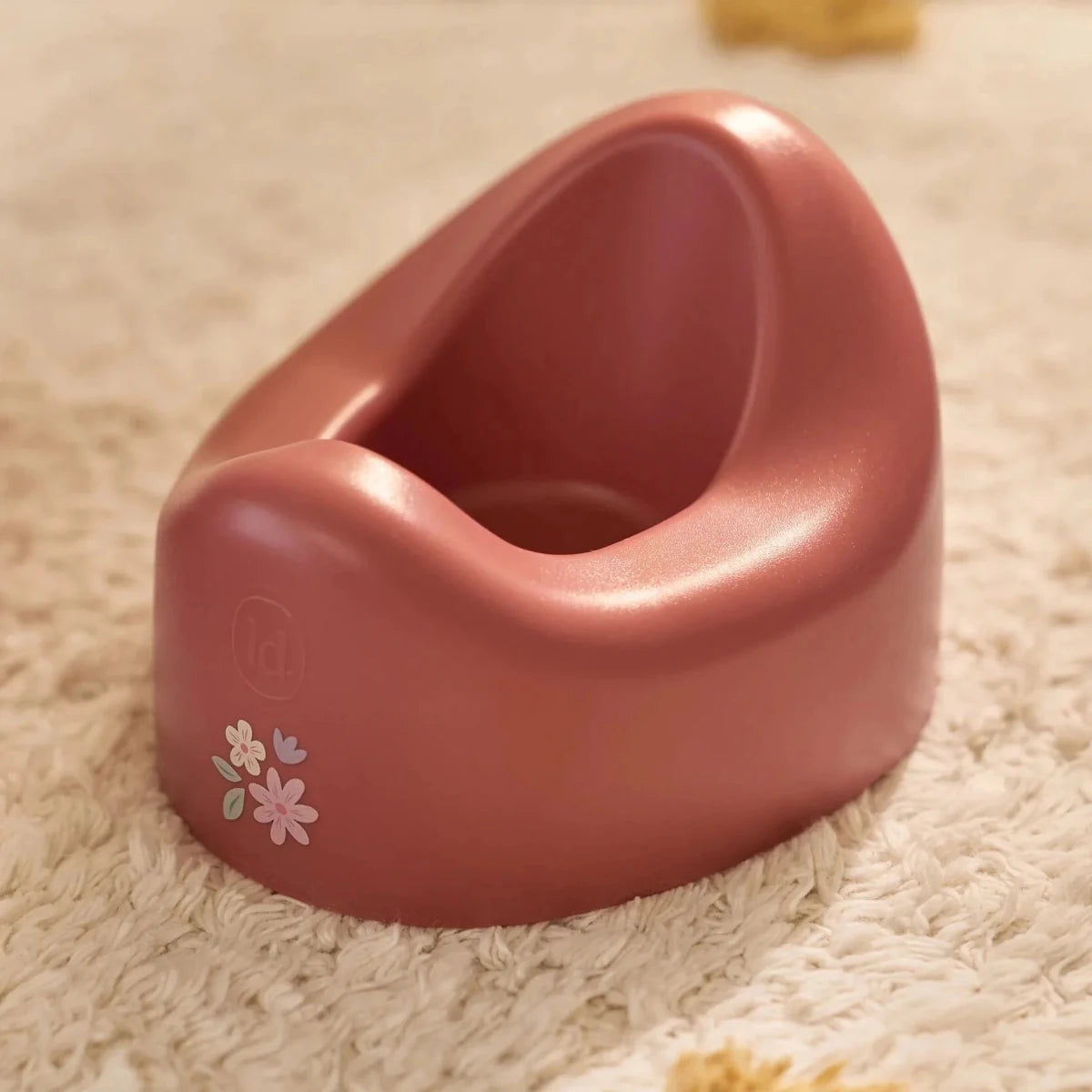 Little Dutch Punčka, ki pije in lula Livia - PUFFI