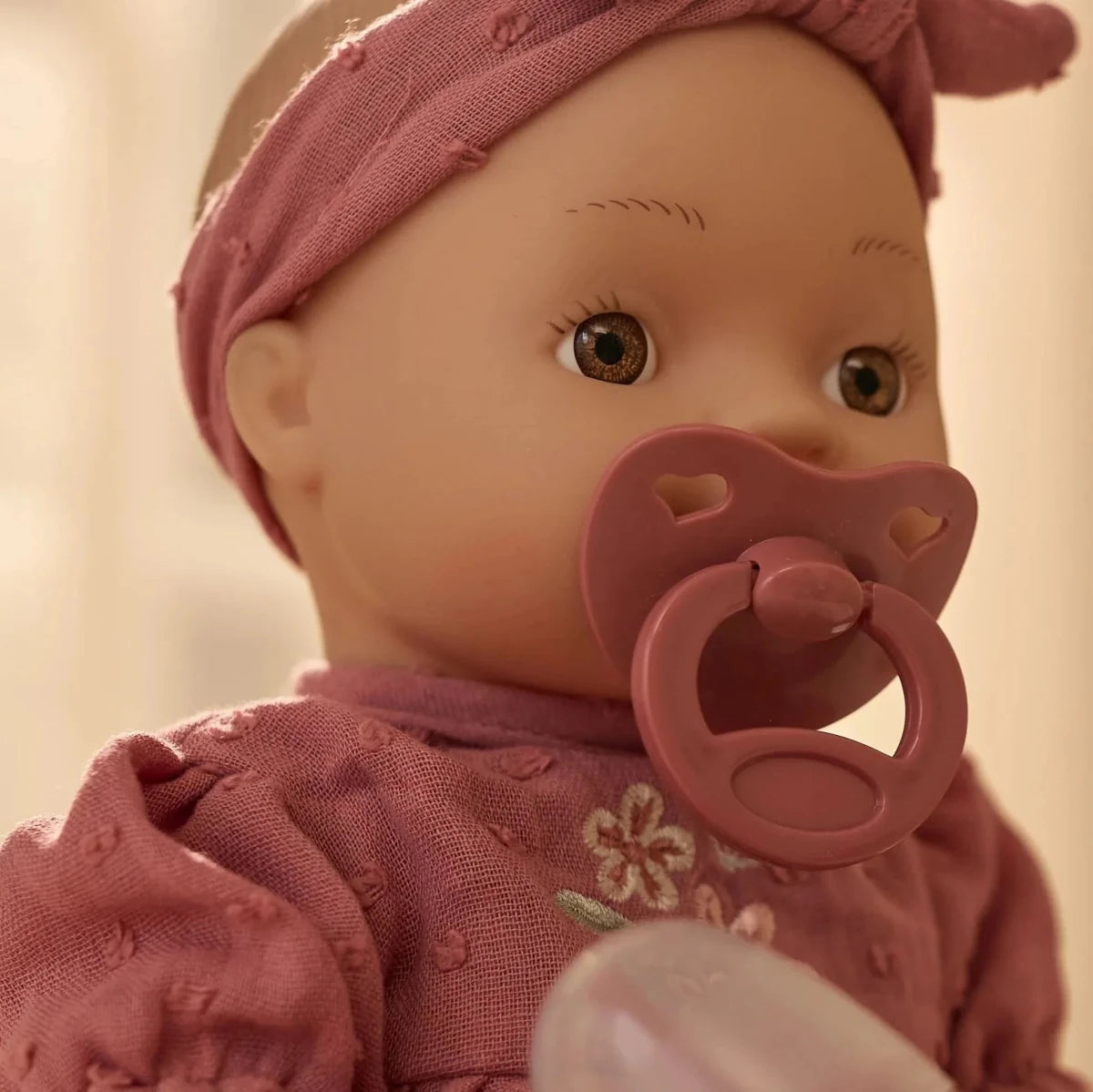 Little Dutch Punčka, ki pije in lula Livia - PUFFI